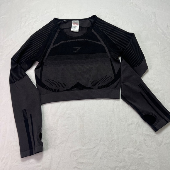 Gymshark Long Sleeved - Picture 2 of 6